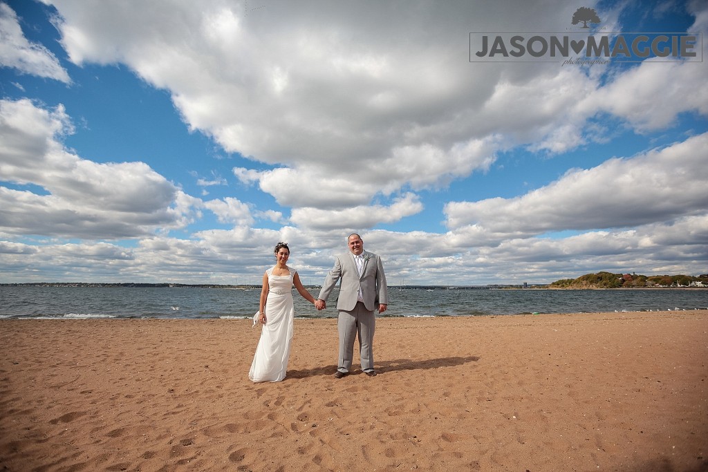Jason loves maggie, ct photographer, wedding, anthonys ocean view, new haven, connecticut wedding, playful wedding